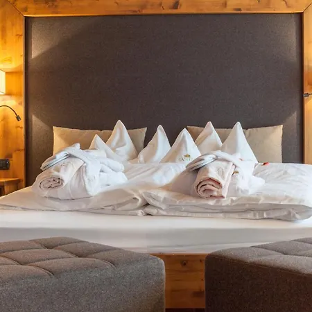 Hotel Romantik Santer Dobbiaco